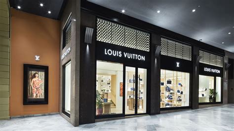 louis vuitton bologna orari|louis vuitton bologna sito ufficiale.